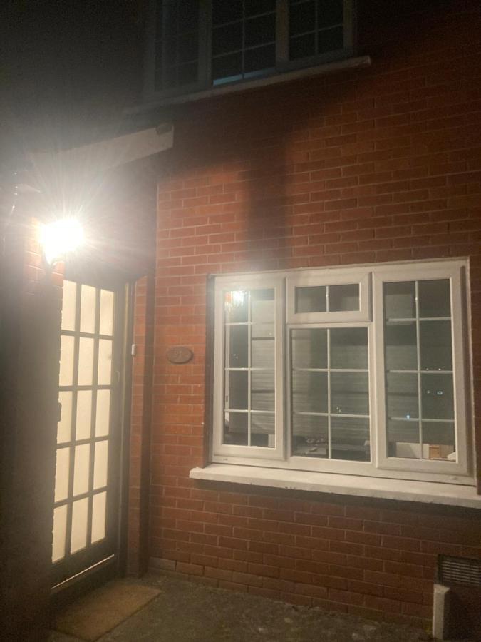 Entire Terraced Two Story Redbrick House With Parking In Secluded Cul De Sac Villa Dublin Exterior photo